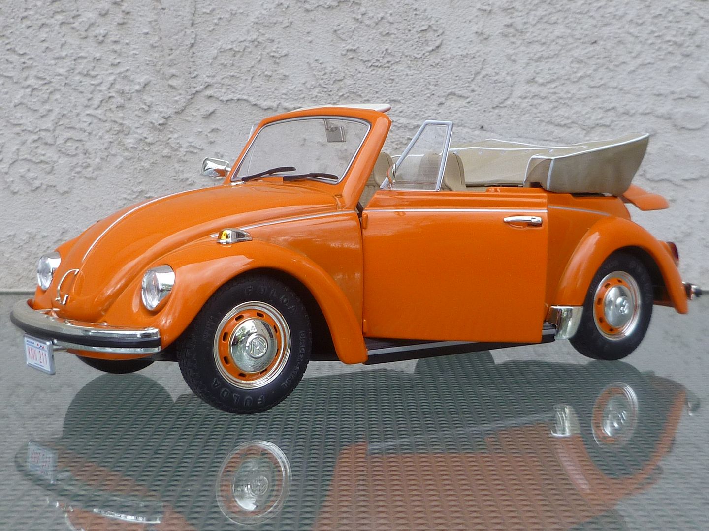 Revell VW Beetle 1302 LS Convertible DX Classic Vintage